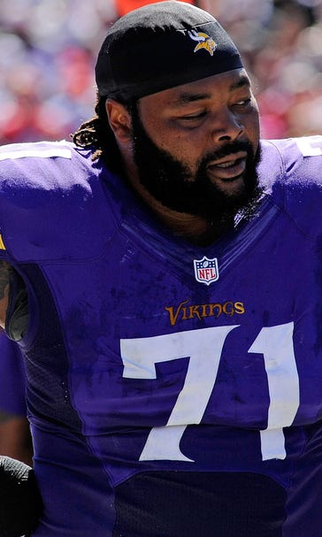 Vikings' Loadholt done for season with Achilles tear, rookie Clemmings to play RT